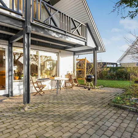 3 Bedroom Gorgeous In * Kalvehave