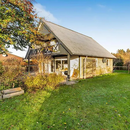 3 Bedroom Gorgeous In Kalvehave Holiday home